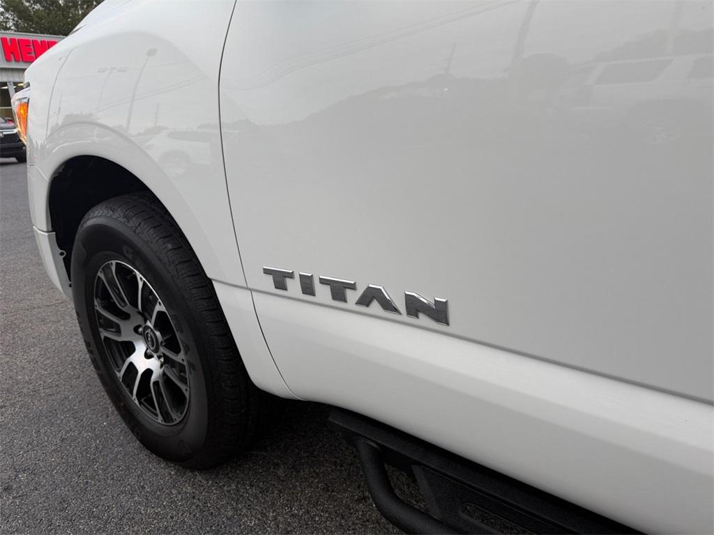 used 2024 Nissan Titan car, priced at $40,888