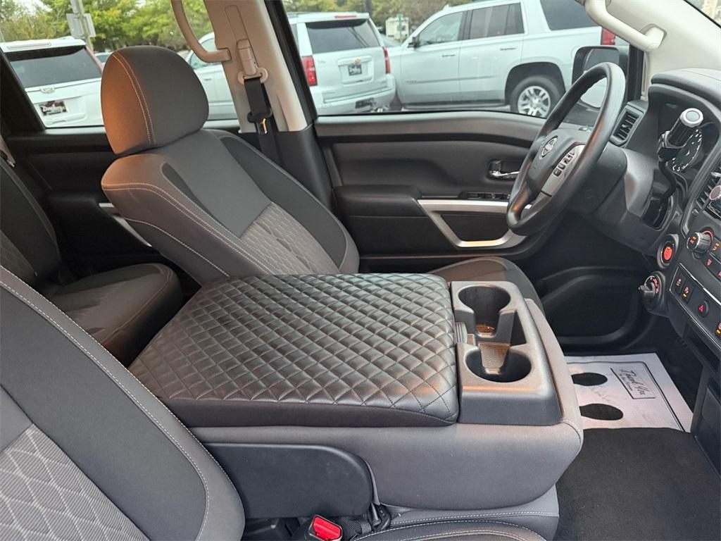 used 2024 Nissan Titan car, priced at $40,888