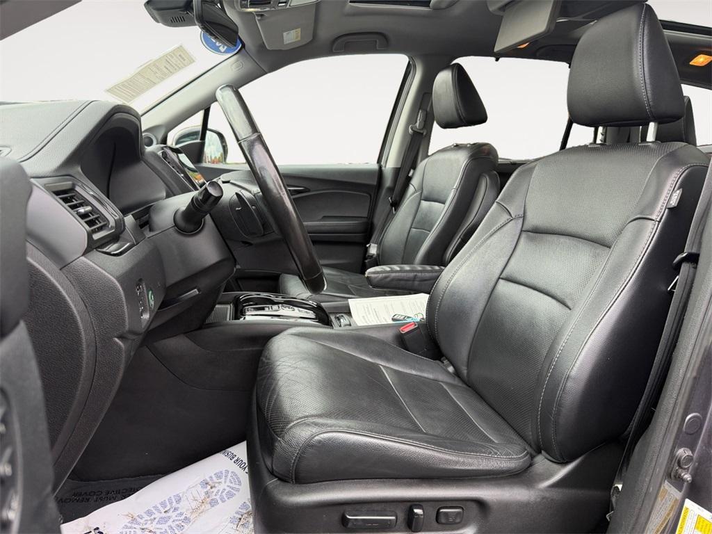 used 2019 Honda Pilot car, priced at $25,888