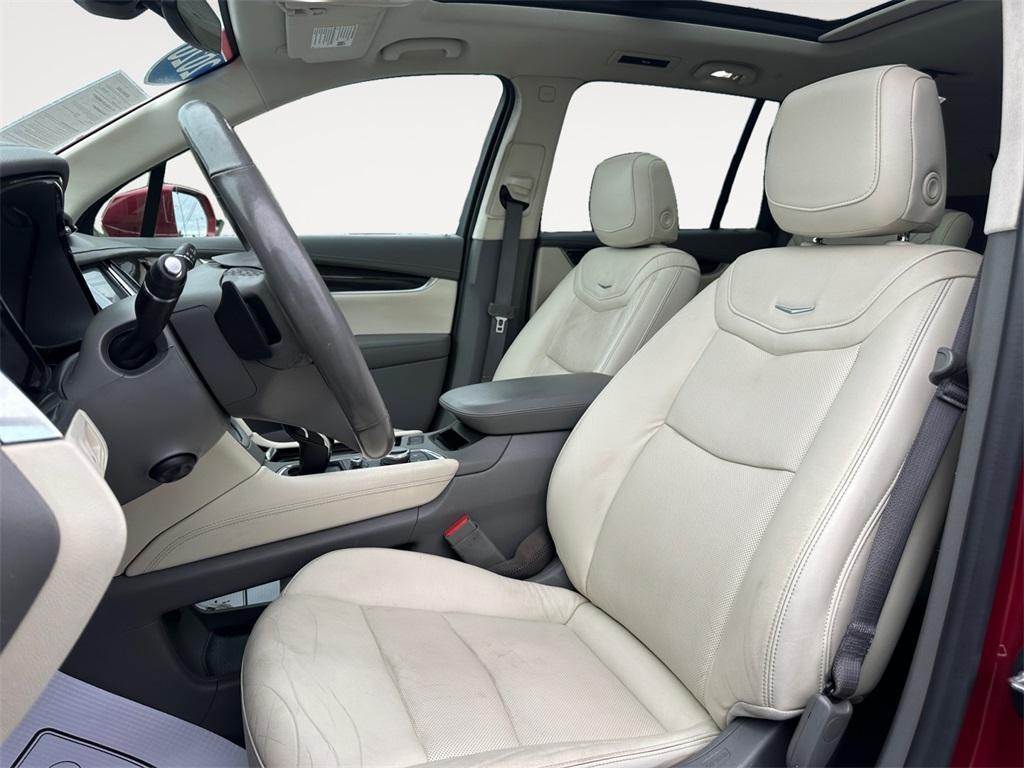 used 2020 Cadillac XT6 car, priced at $23,888