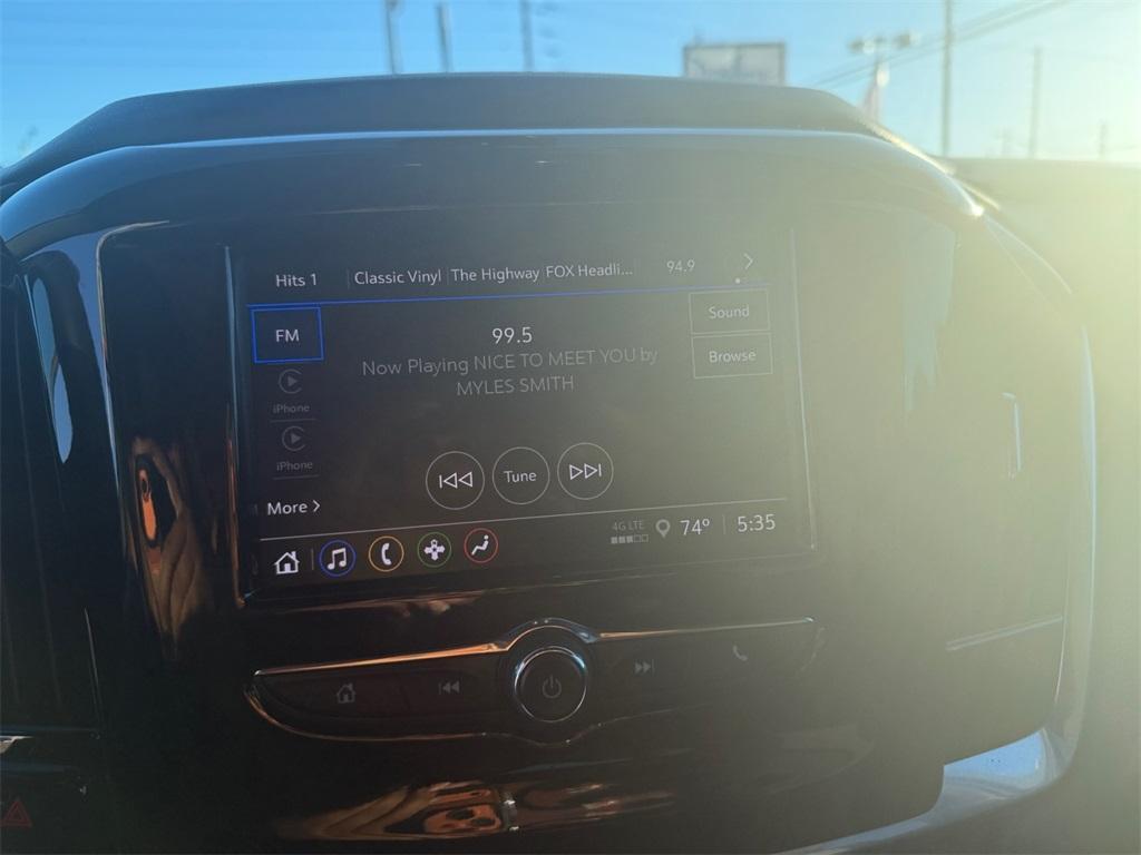 used 2023 Chevrolet Traverse car, priced at $30,888
