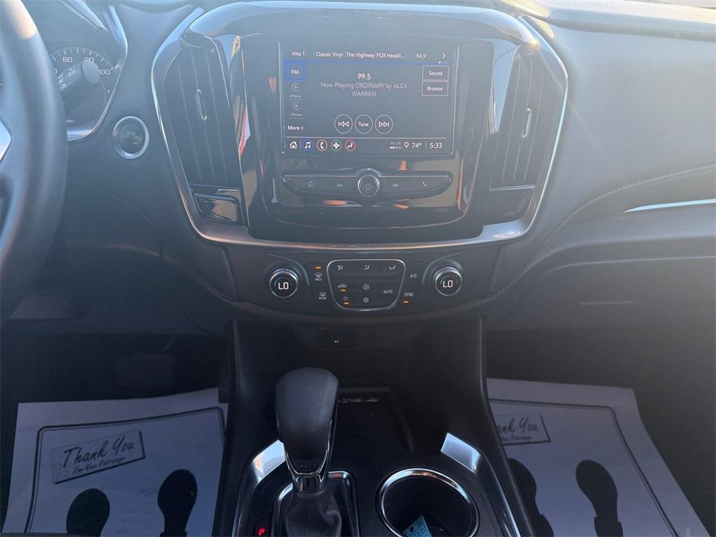 used 2023 Chevrolet Traverse car, priced at $30,888