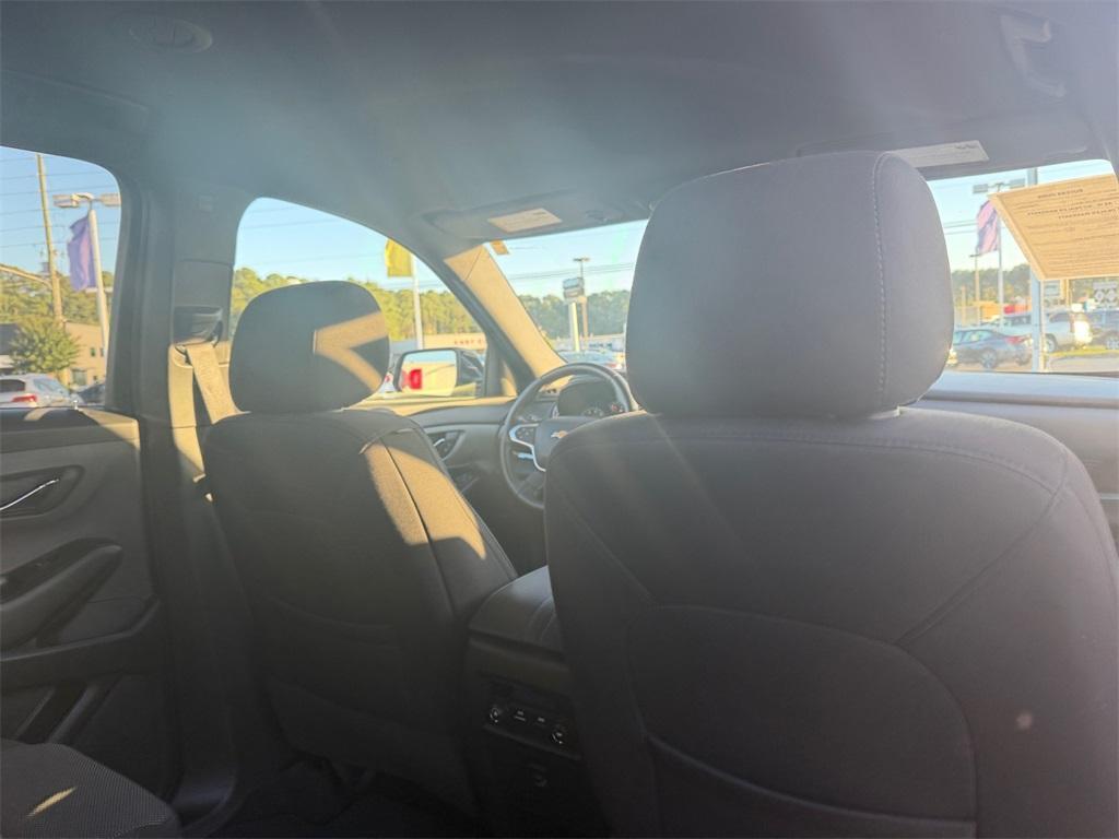 used 2023 Chevrolet Traverse car, priced at $30,888