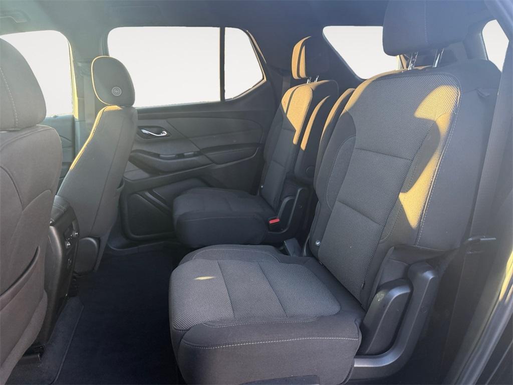 used 2023 Chevrolet Traverse car, priced at $30,888