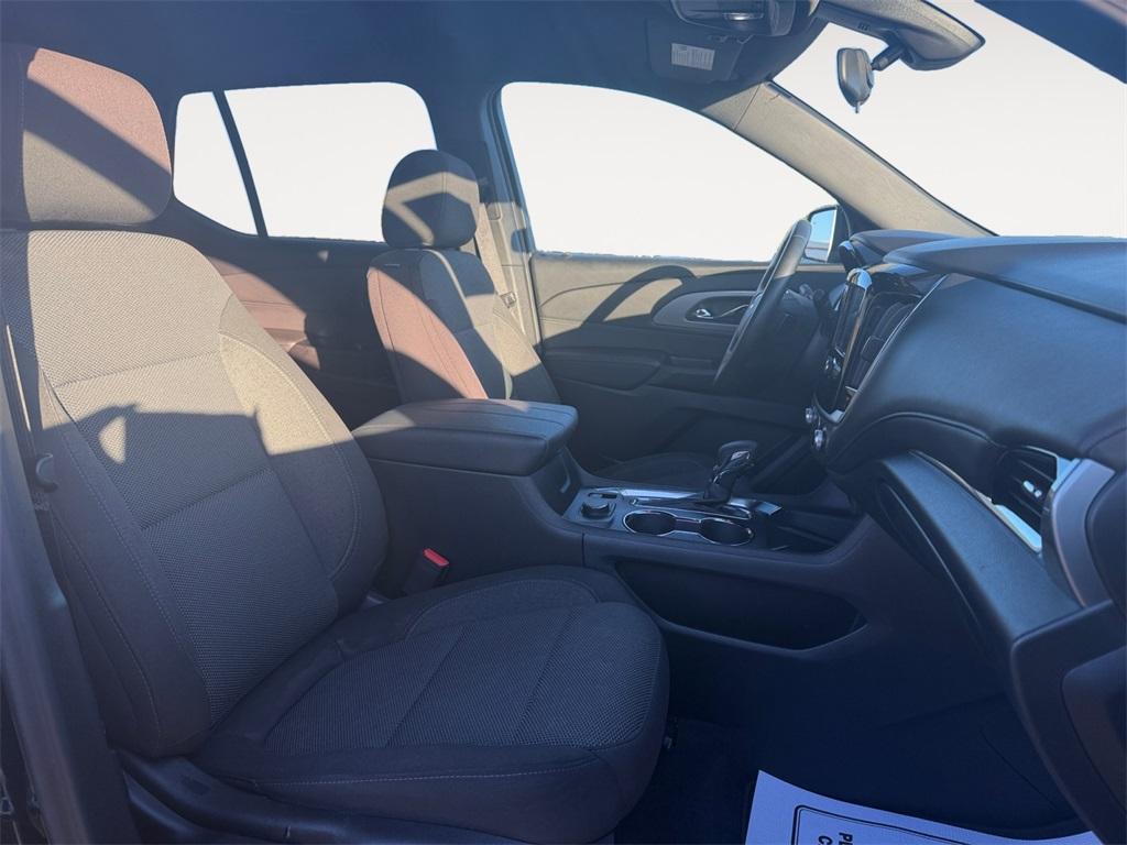 used 2023 Chevrolet Traverse car, priced at $30,888