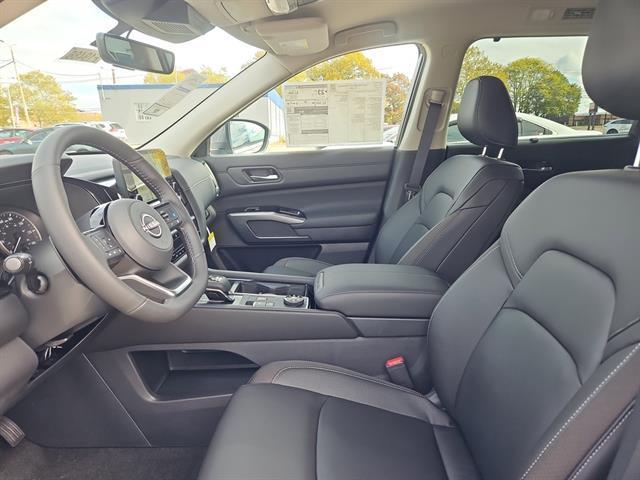 new 2025 Nissan Pathfinder car, priced at $43,852