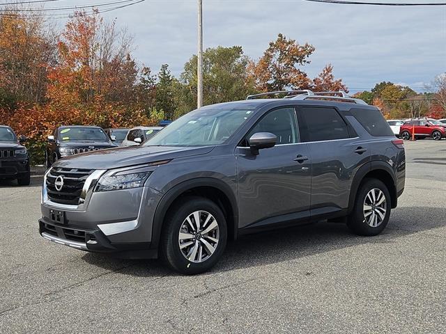 new 2025 Nissan Pathfinder car, priced at $43,852