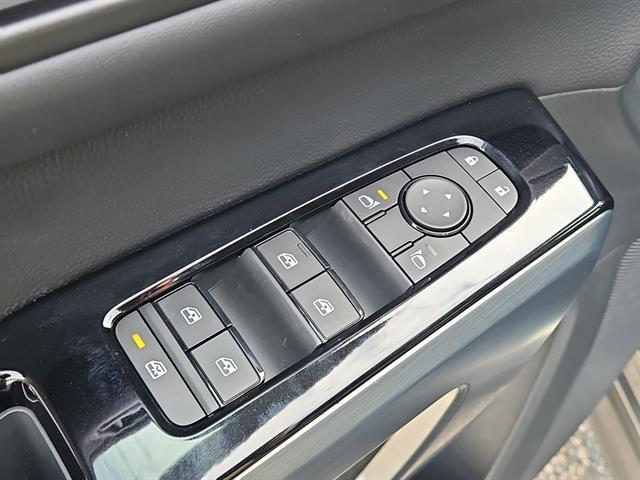 new 2025 Nissan Pathfinder car, priced at $43,852