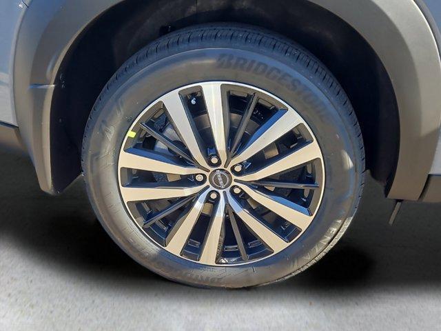 new 2025 Nissan Pathfinder car, priced at $48,365