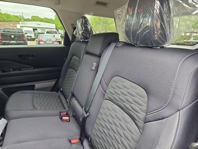 new 2025 Nissan Pathfinder car, priced at $38,400