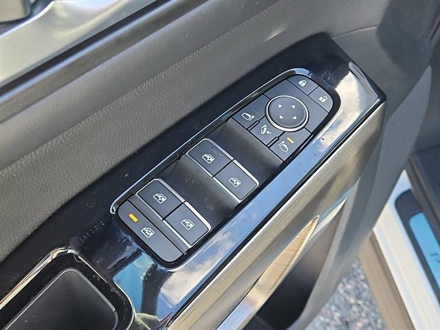 new 2025 Nissan Pathfinder car, priced at $49,831