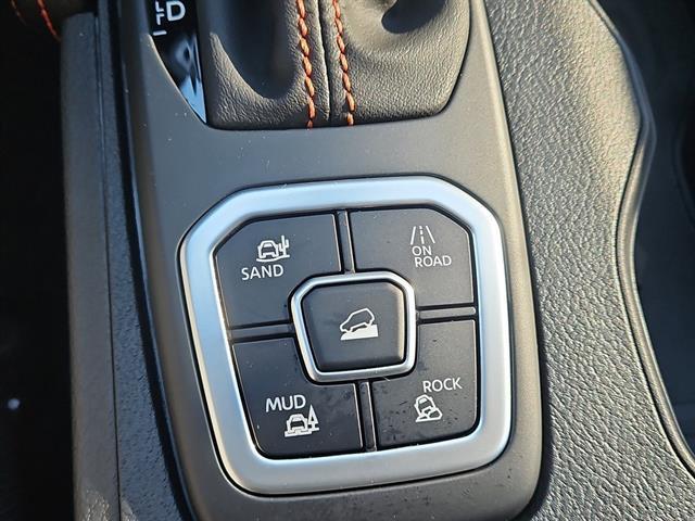 new 2026 Nissan Frontier car, priced at $44,286