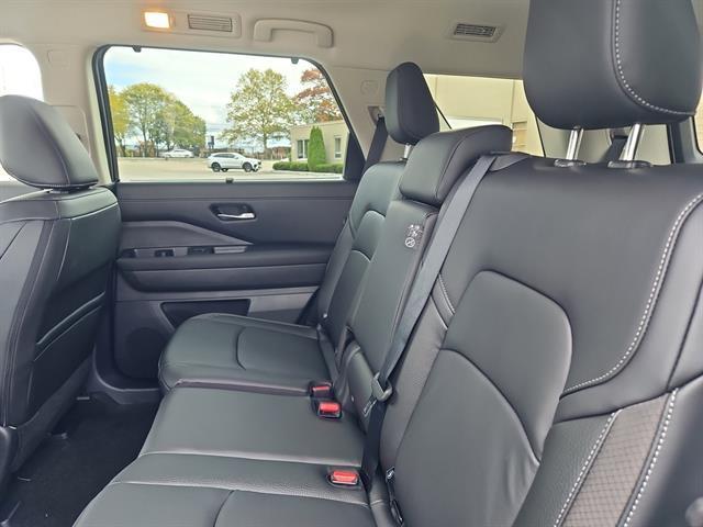 new 2025 Nissan Pathfinder car, priced at $43,400