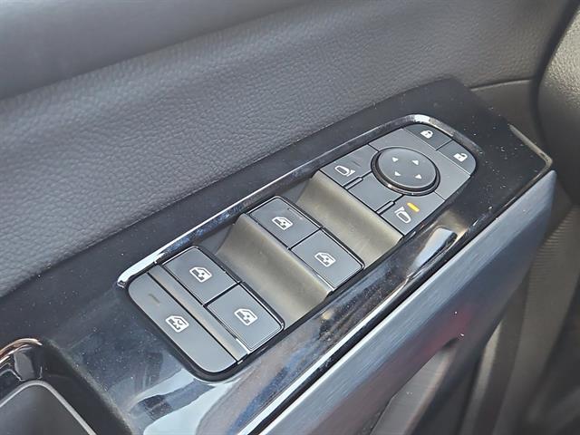 new 2025 Nissan Pathfinder car, priced at $43,818