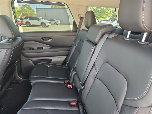 new 2025 Nissan Pathfinder car, priced at $43,818