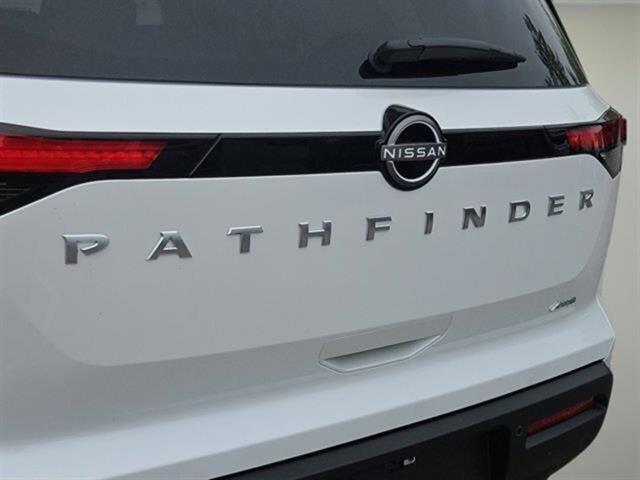 new 2025 Nissan Pathfinder car, priced at $39,898