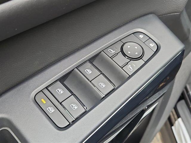 new 2025 Nissan Pathfinder car, priced at $39,898