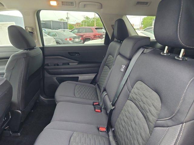 new 2025 Nissan Pathfinder car, priced at $39,398
