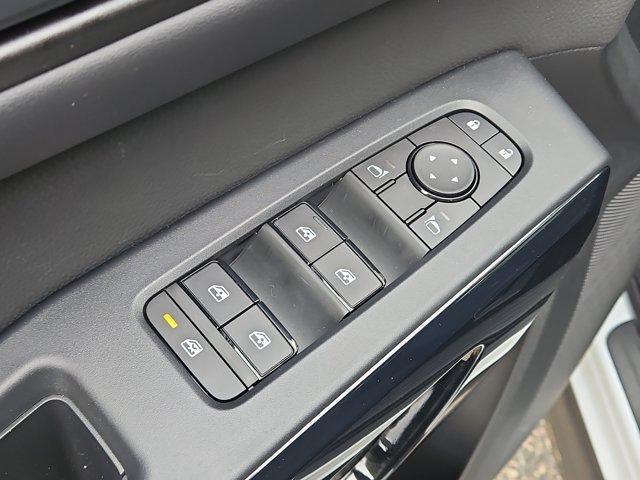 new 2025 Nissan Pathfinder car, priced at $39,398