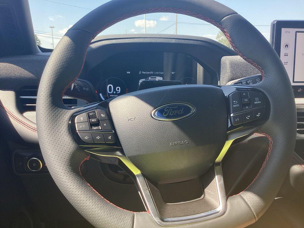 new 2025 Ford Explorer car, priced at $51,323
