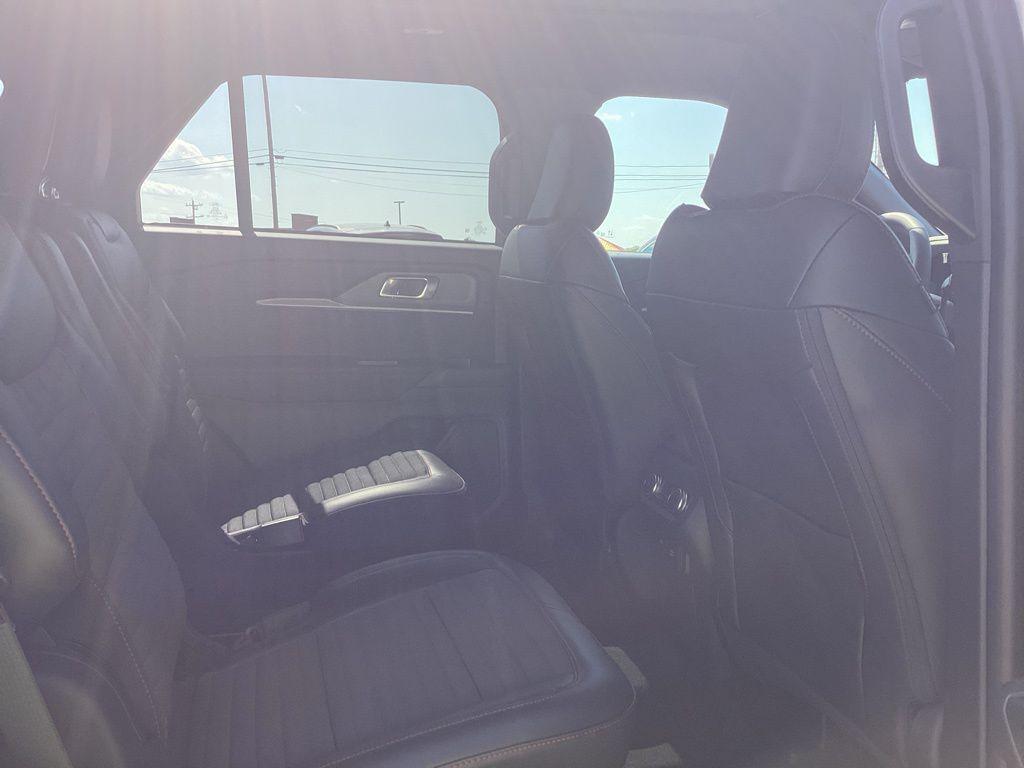 new 2025 Ford Explorer car, priced at $51,323