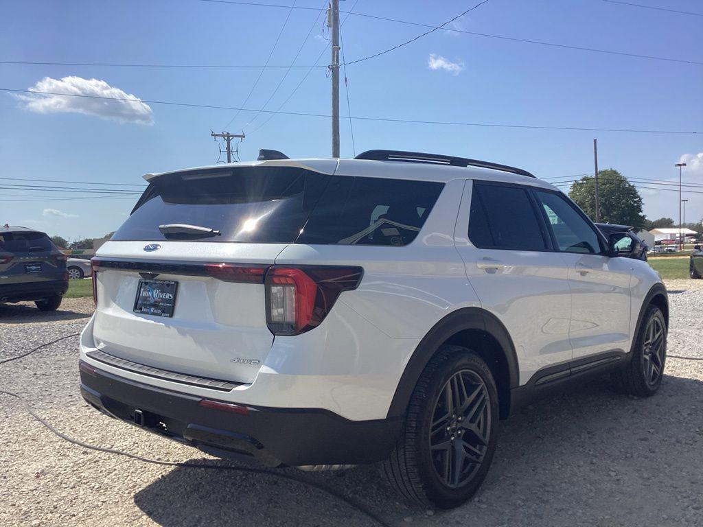 new 2025 Ford Explorer car, priced at $51,323