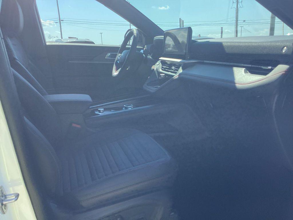 new 2025 Ford Explorer car, priced at $51,323