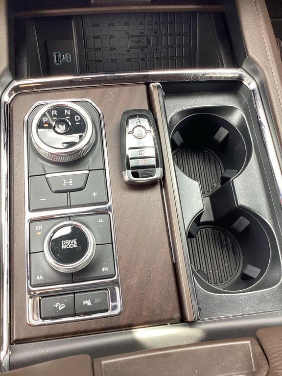 used 2024 Ford Expedition car, priced at $70,521