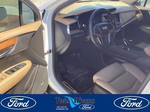 used 2017 Cadillac XT5 car