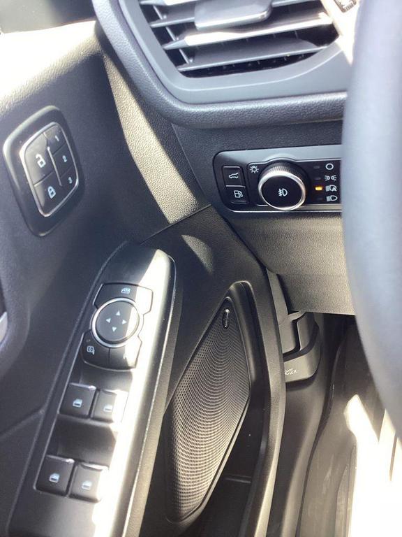 new 2025 Ford Escape PHEV car, priced at $33,676