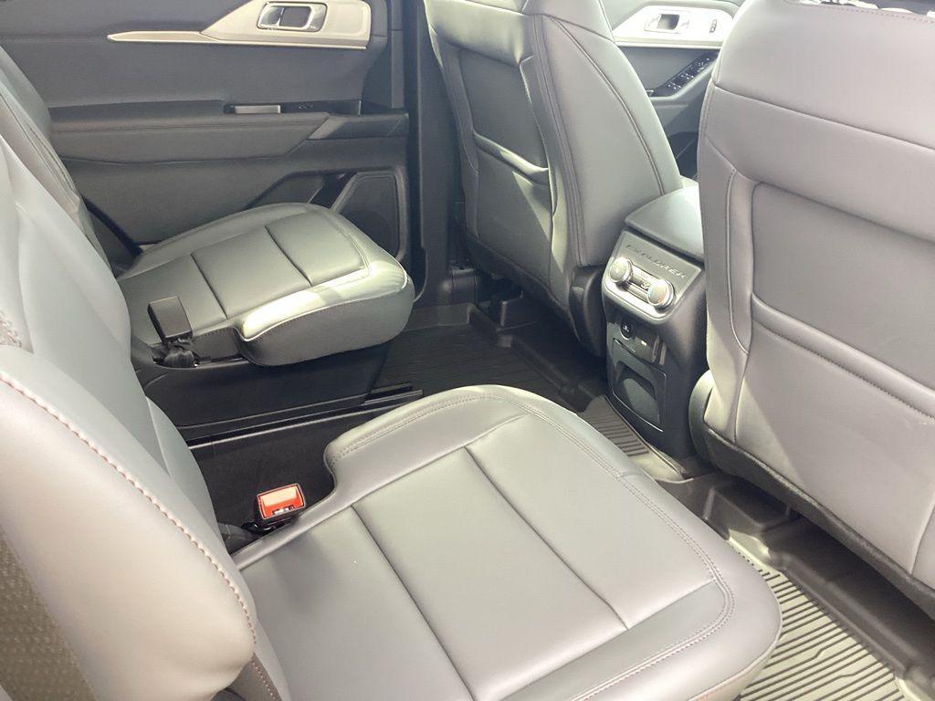 new 2025 Ford Explorer car, priced at $47,918