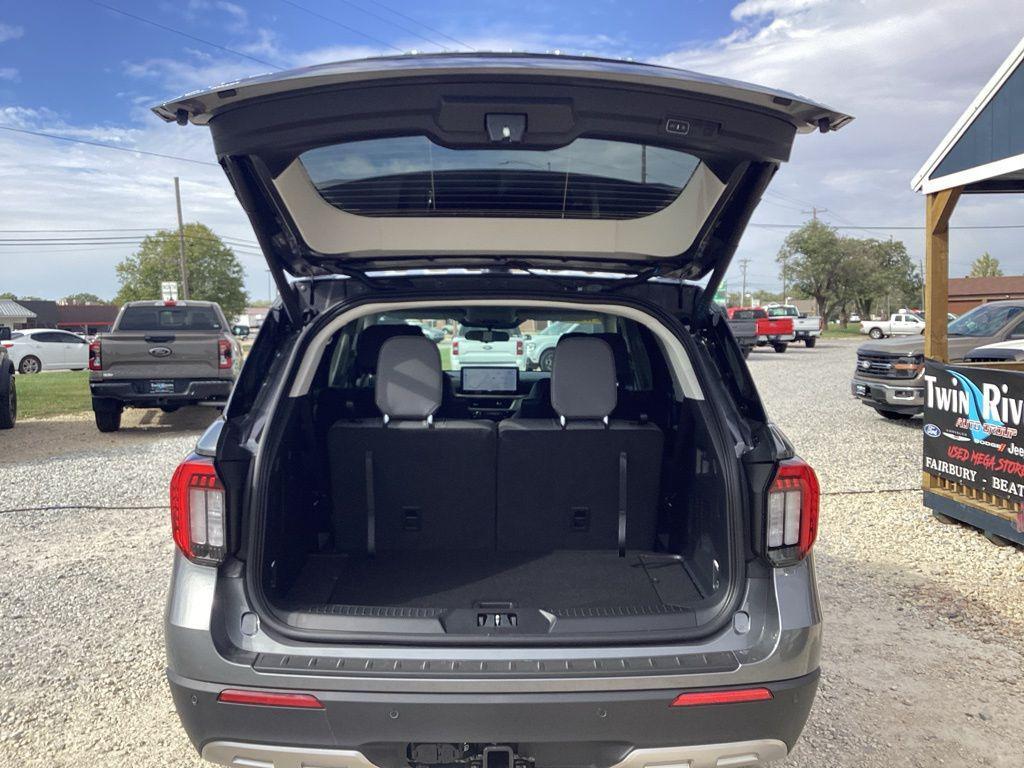 new 2025 Ford Explorer car, priced at $47,918