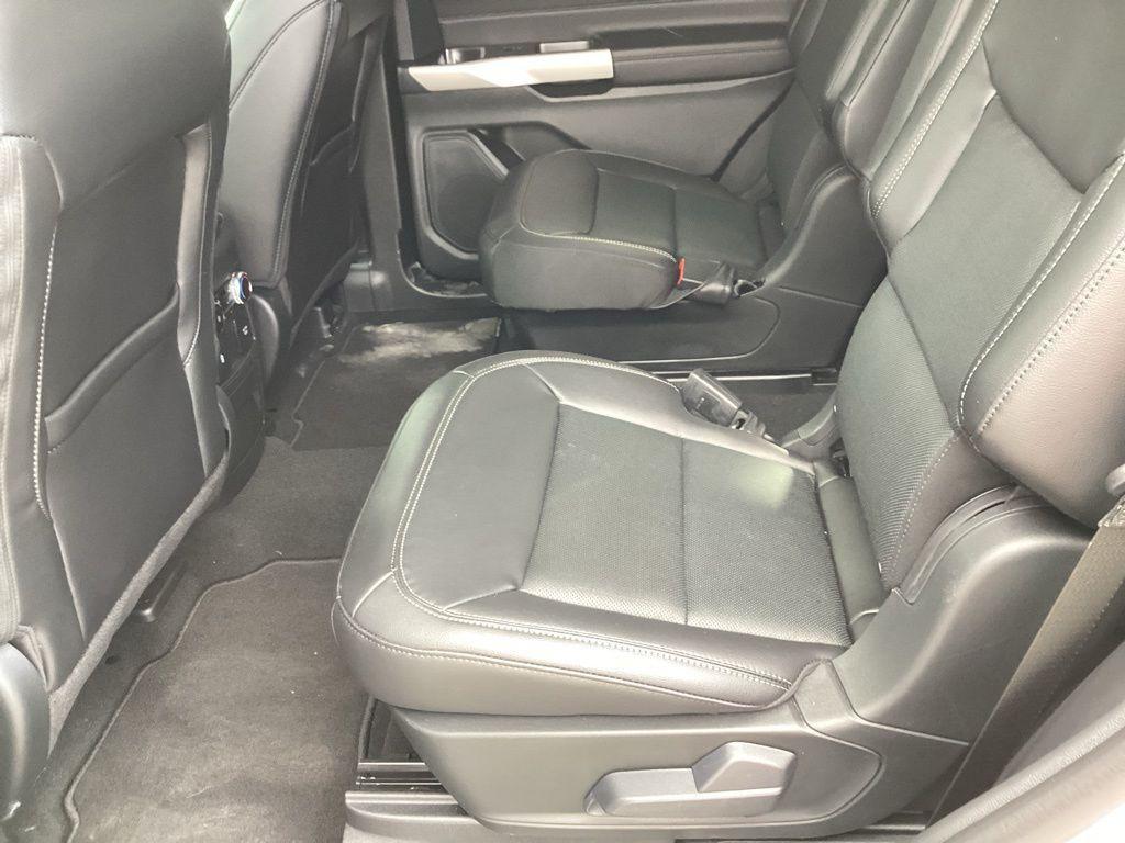 new 2024 Ford Explorer car, priced at $44,955