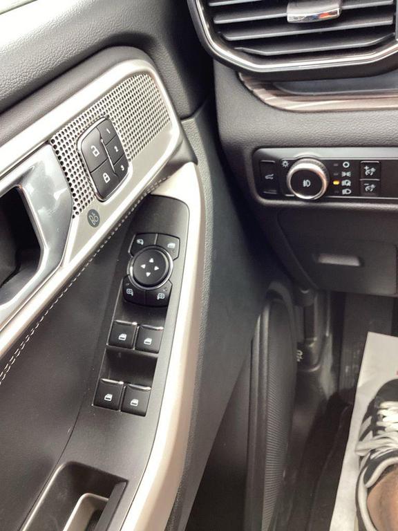 new 2024 Ford Explorer car, priced at $44,955