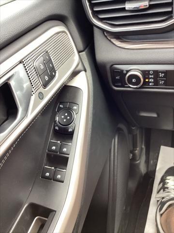 new 2024 Ford Explorer car, priced at $48,682