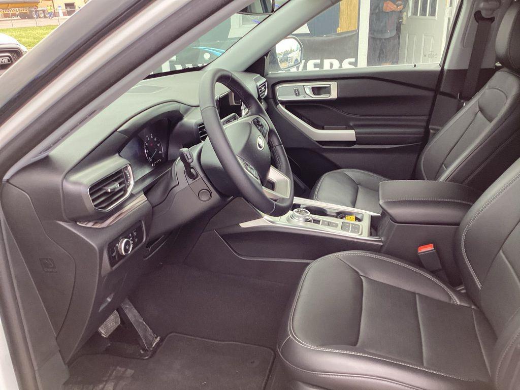 new 2024 Ford Explorer car, priced at $44,955