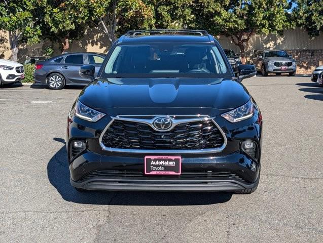 used 2021 Toyota Highlander car, priced at $38,995