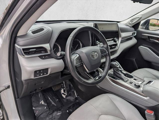 used 2020 Toyota Highlander car, priced at $26,788