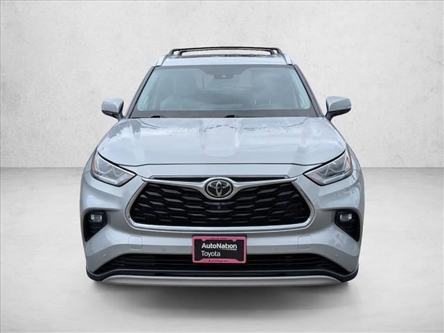 used 2020 Toyota Highlander car, priced at $26,788