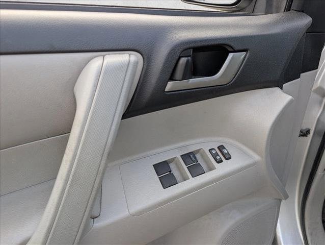 used 2012 Toyota Highlander car, priced at $14,995