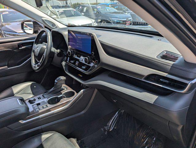 used 2023 Toyota Highlander car, priced at $40,988