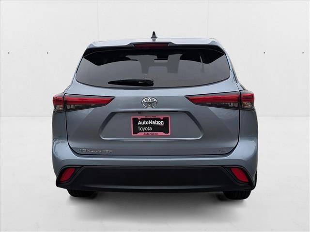 used 2023 Toyota Highlander car, priced at $32,288