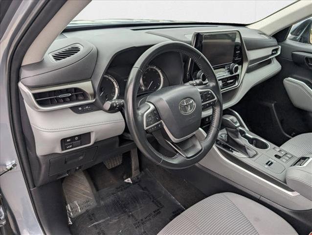 used 2023 Toyota Highlander car, priced at $32,288