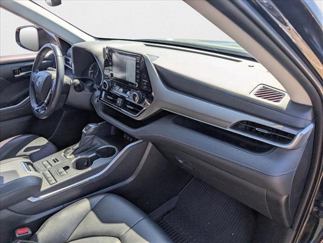 used 2020 Toyota Highlander car, priced at $31,990