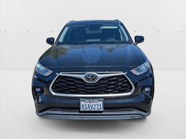 used 2020 Toyota Highlander car, priced at $31,990