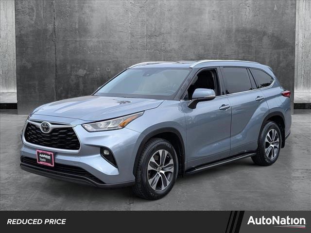 used 2020 Toyota Highlander car, priced at $32,449