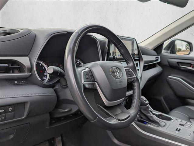 used 2023 Toyota Highlander car, priced at $36,577