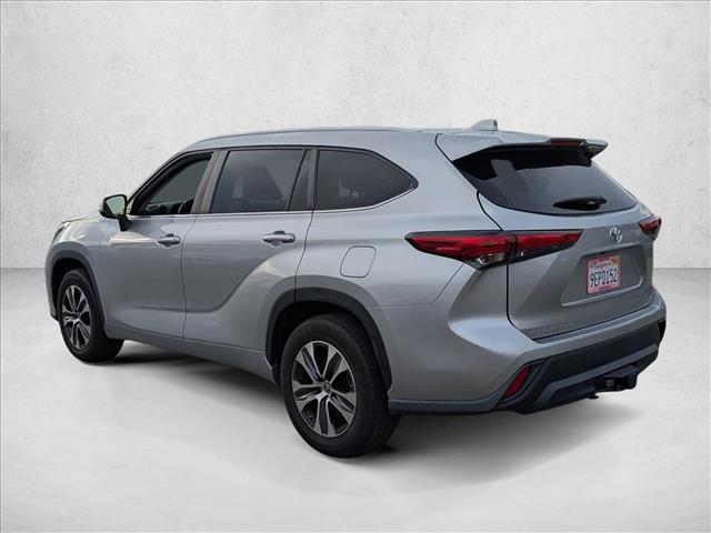 used 2023 Toyota Highlander car, priced at $36,577