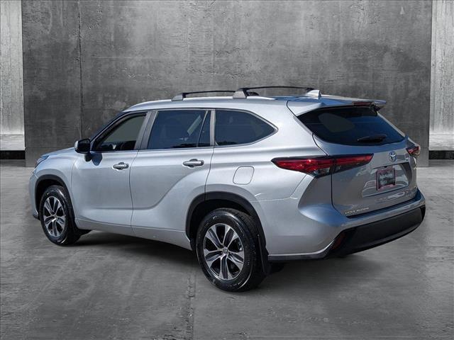used 2023 Toyota Highlander car, priced at $39,588