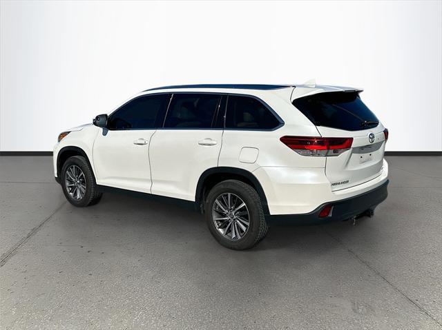 used 2019 Toyota Highlander car, priced at $26,500